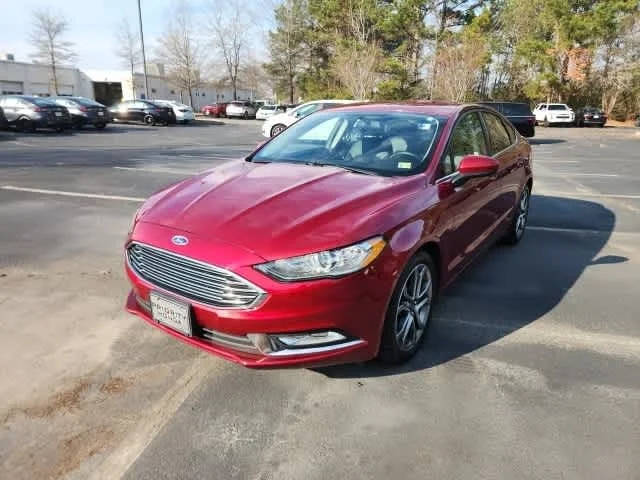 2017 Ford Fusion SE FWD photo