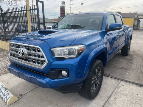 2017 Toyota Tacoma TRD Sport RWD photo