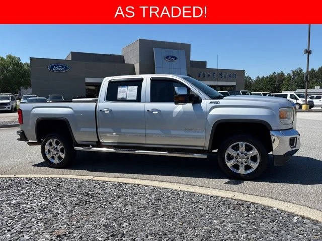 2017 GMC Sierra 2500HD SLT 4WD photo