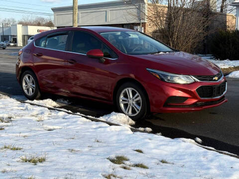 2017 Chevrolet Cruze LT FWD photo