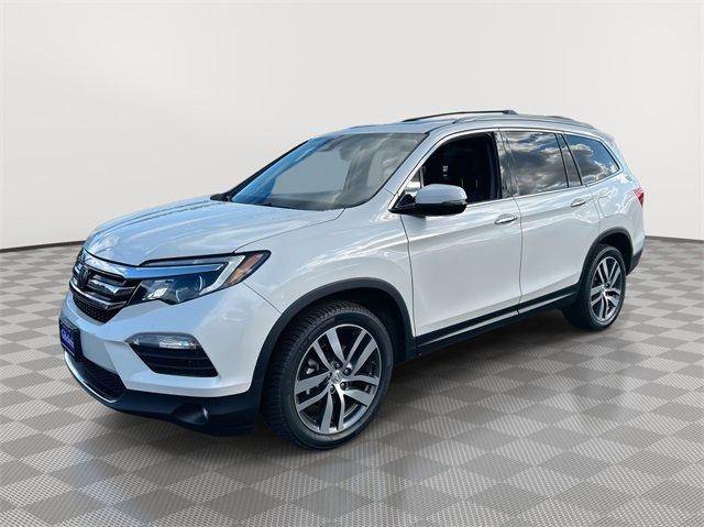 2017 Honda Pilot Touring AWD photo