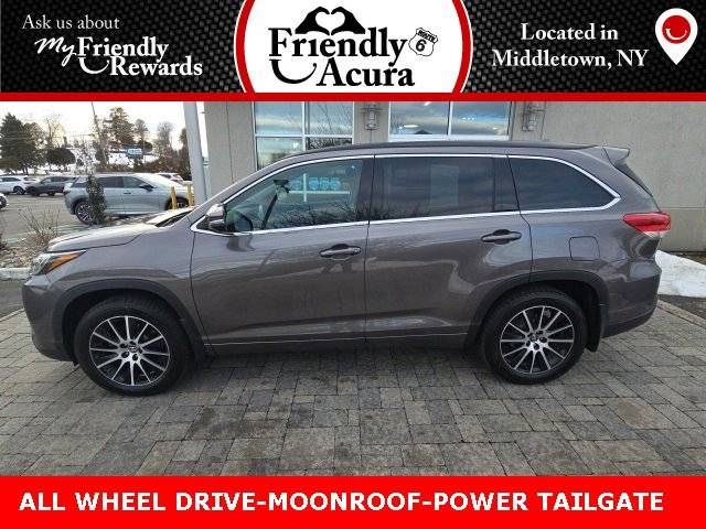 2017 Toyota Highlander SE AWD photo