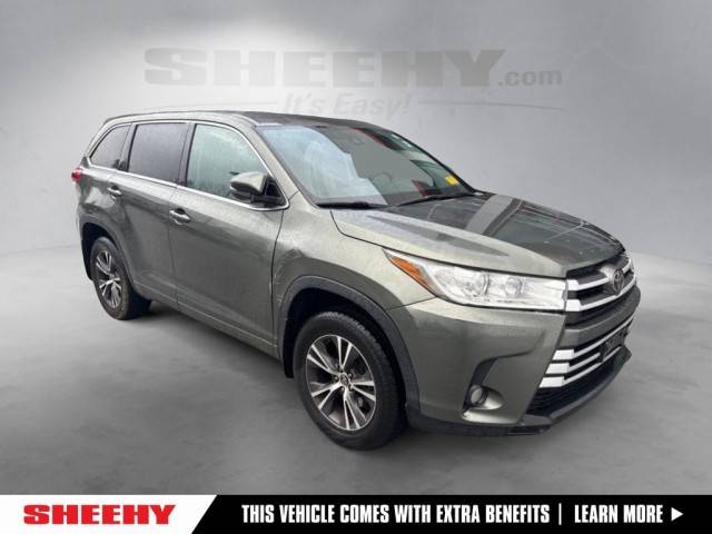 2017 Toyota Highlander LE Plus AWD photo