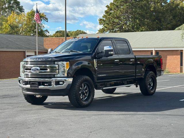 2017 Ford F-250 Super Duty Lariat 4WD photo