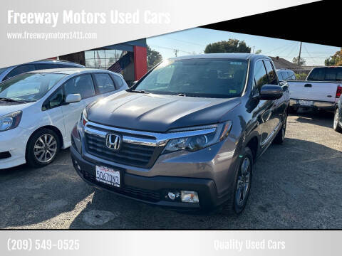 2017 Honda Ridgeline RTL-T AWD photo