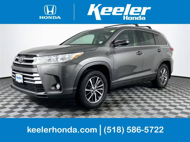 2017 Toyota Highlander XLE AWD photo