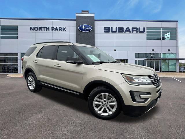 2017 Ford Explorer XLT FWD photo