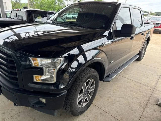 2017 Ford F-150 XLT 4WD photo
