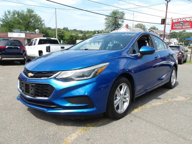 2017 Chevrolet Cruze LT FWD photo