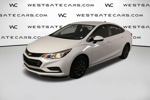 2017 Chevrolet Cruze LS FWD photo