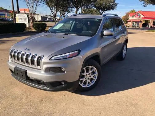 2017 Jeep Cherokee Latitude FWD photo