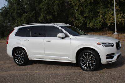 2017 Volvo XC90 Momentum AWD photo