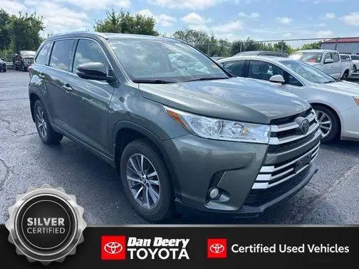 2017 Toyota Highlander XLE AWD photo