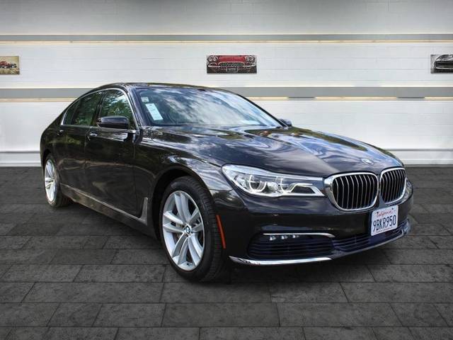 2016 BMW 7 Series 750i RWD photo