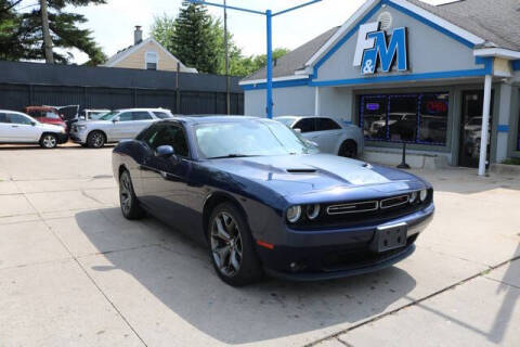 2017 Dodge Challenger R/T Plus RWD photo