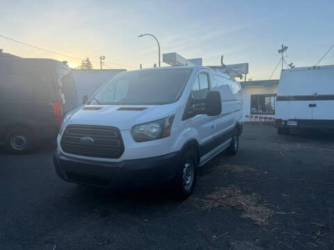 2017 Ford Transit Van  RWD photo