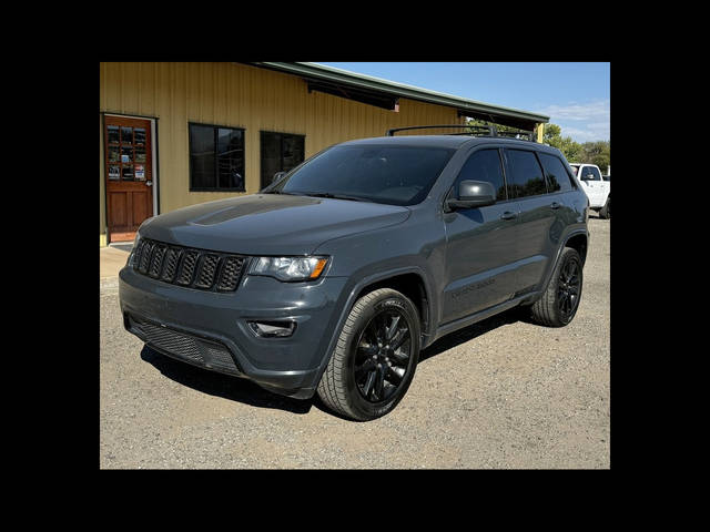 2017 Jeep Grand Cherokee Altitude 4WD photo