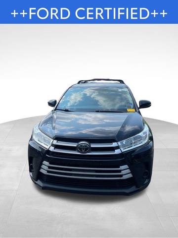 2017 Toyota Highlander LE AWD photo