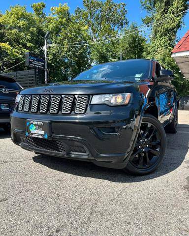 2017 Jeep Grand Cherokee Altitude 4WD photo