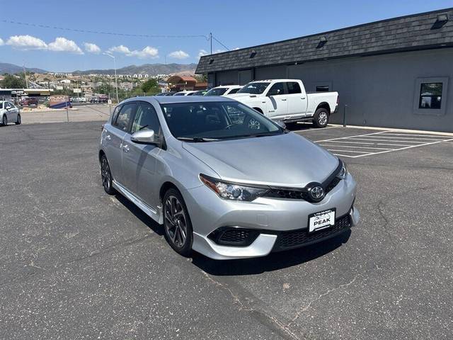 2017 Toyota Corolla iM FWD photo