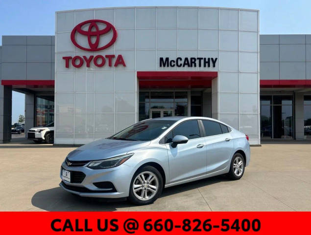 2017 Chevrolet Cruze LT FWD photo