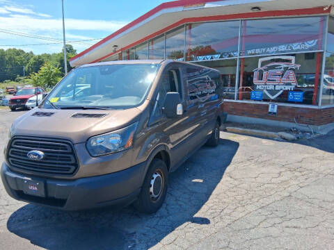 2017 Ford Transit Passenger Wagon XL RWD photo