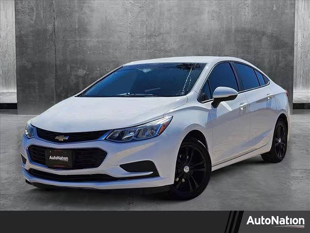 2017 Chevrolet Cruze LS FWD photo