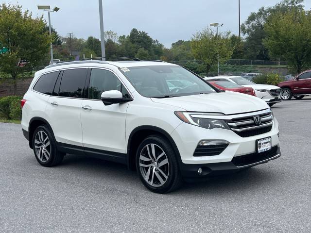 2017 Honda Pilot Touring AWD photo