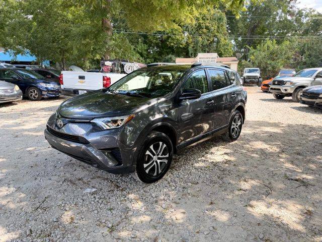 2017 Toyota RAV4 LE FWD photo