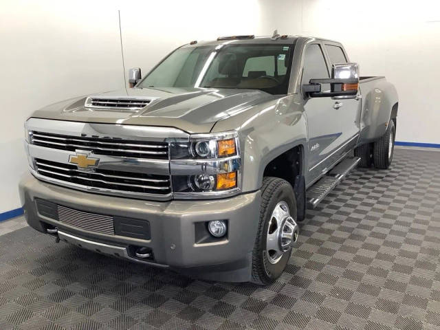 2017 Chevrolet Silverado 3500HD High Country 4WD photo