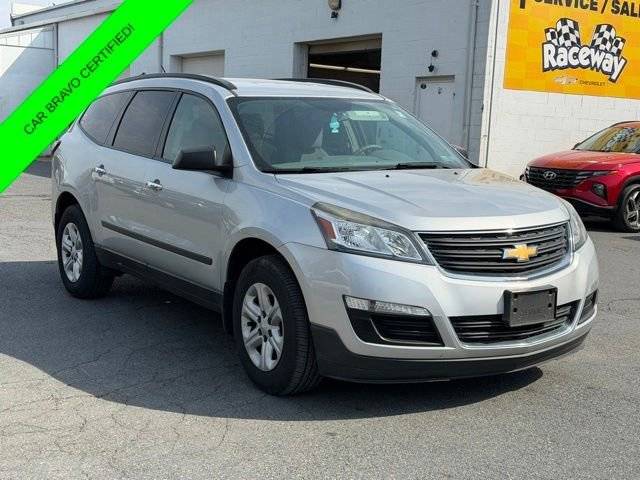 2017 Chevrolet Traverse LS AWD photo