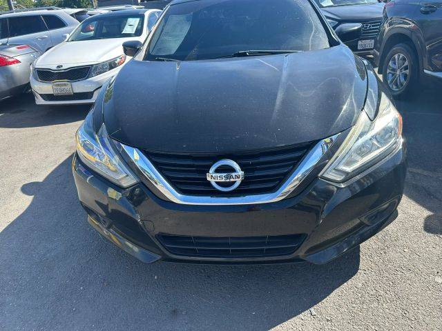 2016 Nissan Altima 2.5 SV FWD photo