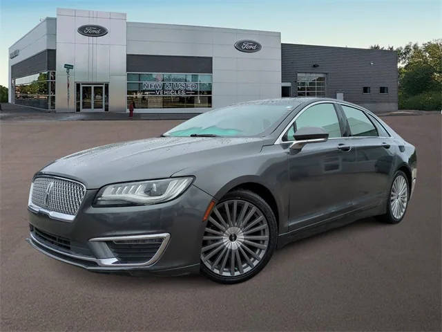 2017 Lincoln MKZ Reserve FWD photo