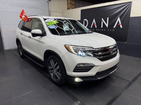 2017 Honda Pilot Touring FWD photo