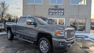 2017 GMC Sierra 2500HD Denali 4WD photo