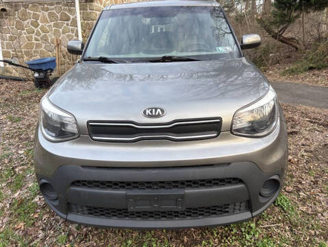 2017 Kia Soul Base FWD photo