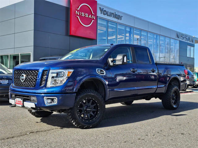 2017 Nissan Titan XD PRO-4X 4WD photo