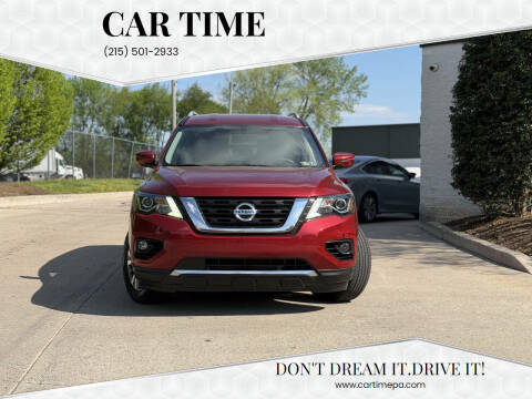 2017 Nissan Pathfinder SV 4WD photo