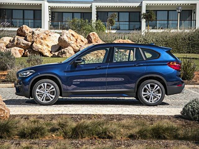 2017 BMW X1 xDrive28i AWD photo