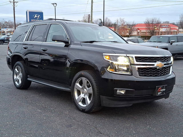 2017 Chevrolet Tahoe LT 4WD photo