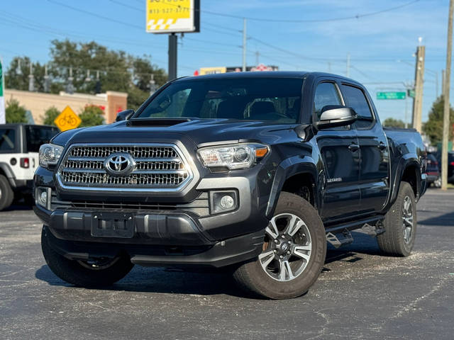 2017 Toyota Tacoma TRD Sport 4WD photo