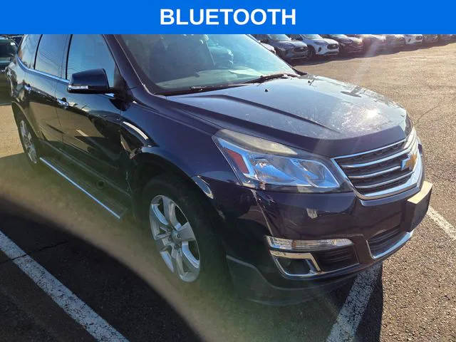 2017 Chevrolet Traverse LT FWD photo