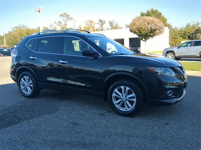2016 Nissan Rogue SV AWD photo
