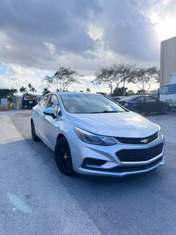 2017 Chevrolet Cruze LT FWD photo