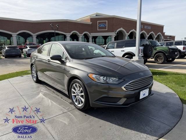 2017 Ford Fusion SE FWD photo