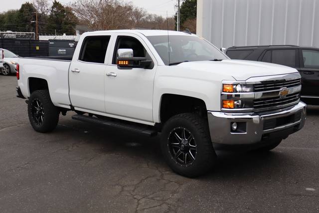 2017 Chevrolet Silverado 2500HD LTZ 4WD photo