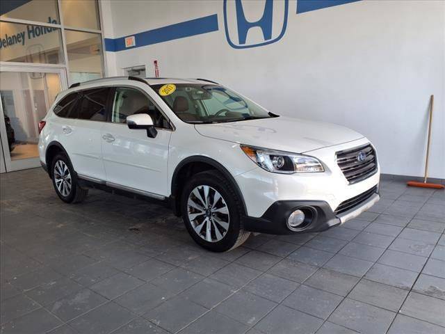 2017 Subaru Outback Touring AWD photo