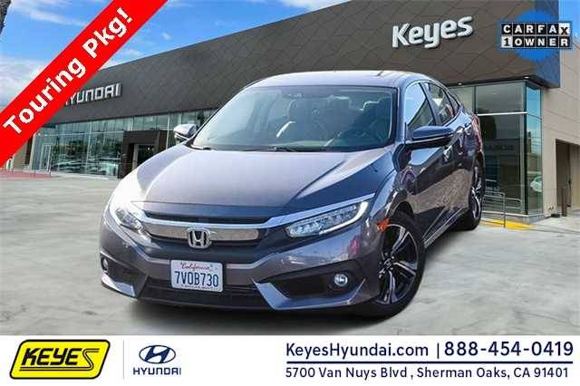 2017 Honda Civic Touring FWD photo