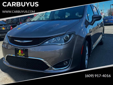 2017 Chrysler Pacifica Minivan Touring-L Plus FWD photo