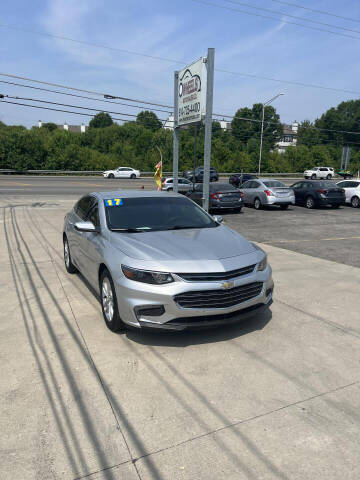 2017 Chevrolet Malibu LT FWD photo